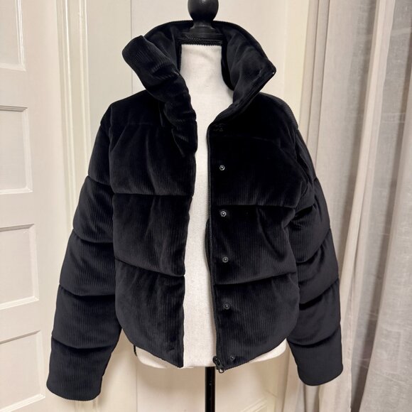 ALO Ribbed Velour Gold Rush Puffer Jacket - Black - Medium - Picture 4 of 13